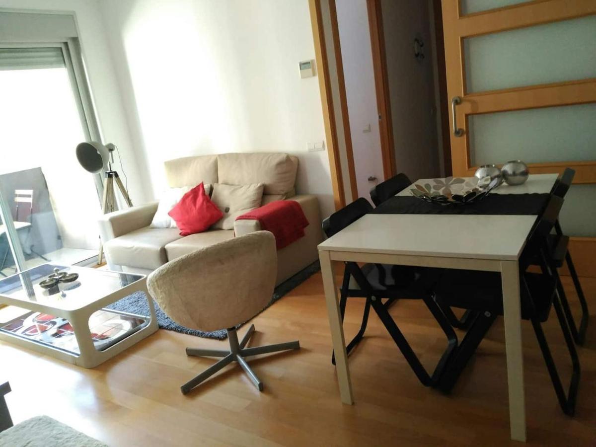 Stylish Flat, 2 Bathrooms And Swimming Pool, Next To The Beach! Sant Adrià de Besòs Exteriör bild